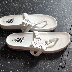 Sam & Libby White Floral Sandals